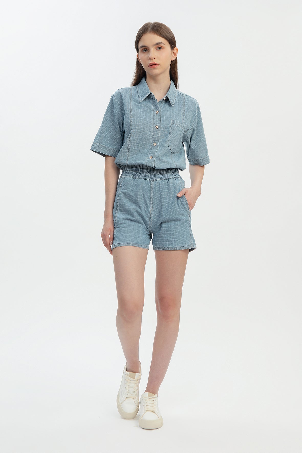 Boxy buttoned shirt