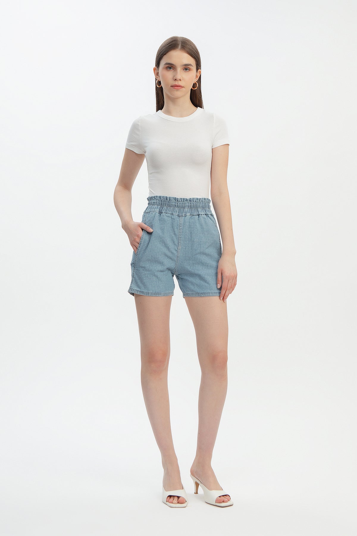 Ease Short