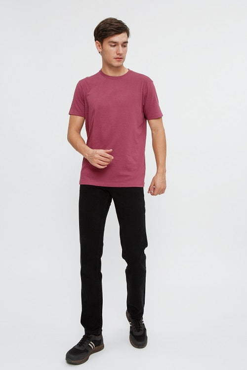 Essential 01 - Black Regular Fit Jeans